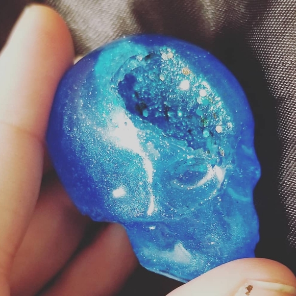 Hamdmade druzy skull keychain - Picture 4 of 5